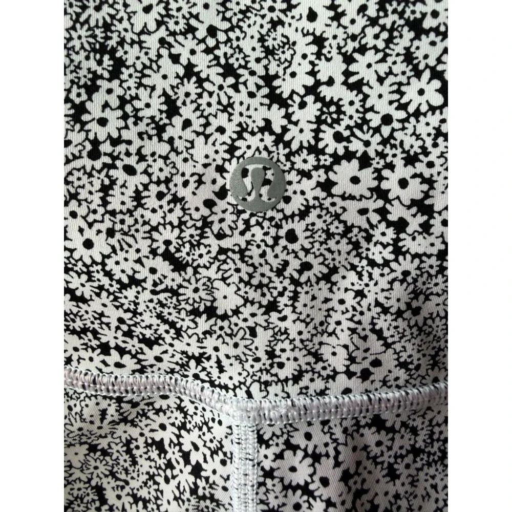Lululemon Wunder Under Hi-Rise Crop Leggings Size 4 Ditsy‎ Daisy